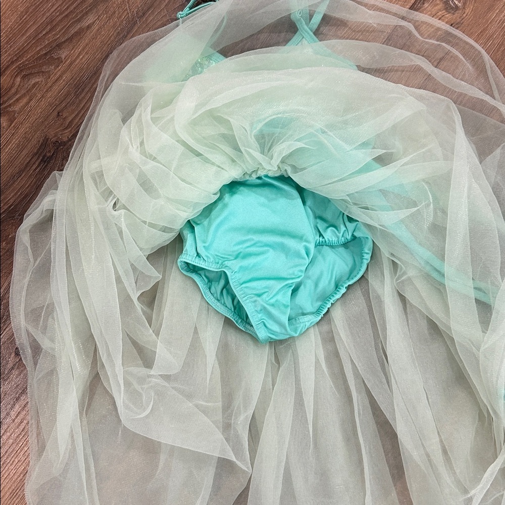 La Petite Ballerina costume size SC beautiful turquoise & green sequined w/bow - Picture 6 of 12